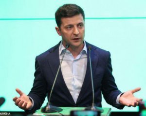 Зеленский призвал украинцев пройти опрос