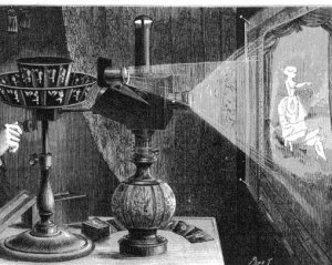 В первом мультике показали прыгающую девочку