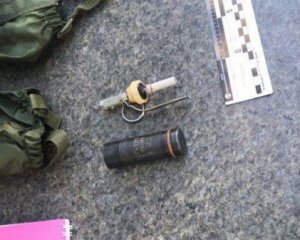 Під Верховною Радою затримали чоловіка з гранатою