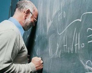 В Украине нет ресурсов повысить зарплату учителям