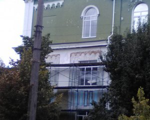 Із синагоги у Білій Церкві збили фасадний декор
