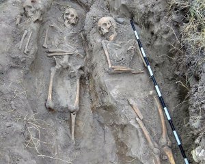 Археологи знайшли масове поховання жертв більшовиків