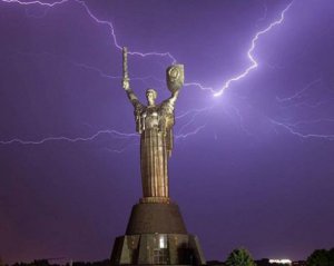 Украину накрывают дожди с грозами: какой погода буде сегодня