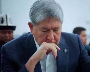 Екс-президент Киргизстану втік у Росію