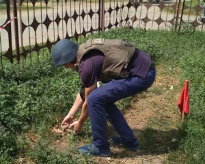 Під час відпочинку на ставку чоловік знайшов ручну гранату