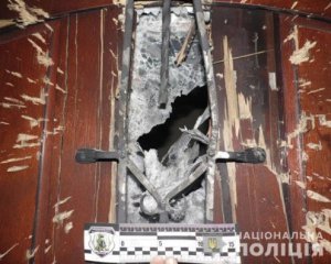 Отпугивали незваных гостей - взорвалась граната, которую повесили на двери квартиры