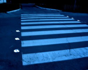 У селі зробили пішохідні переходи із підсвіткою