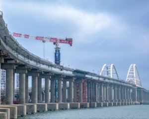 У Зеленского рассматривают ужесточение санкций за Керченский мост