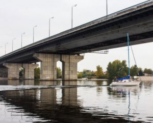 &quot;Ще один не витримав&quot;: у столиці обвалився черговий міст