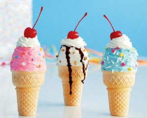 Морозиво чи інші солодощі: що корисніше