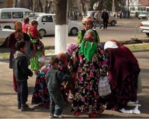 &quot;У нас такая работа - надо воровать&quot; - столичная полиция не может справиться с вокзальными цыганами