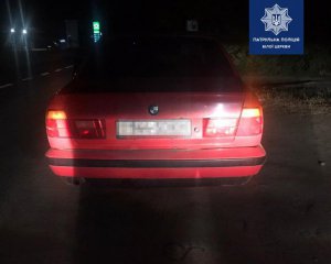 Патрульні виявили підроблені документи на автомобіль