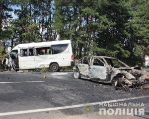 Молодий водій легковика влаштував лобове зіткнення: постраждали 24 людини