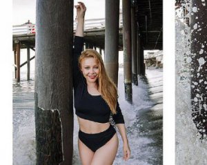 Мокрая комбинация на голое тело: Тина Кароль показала сексуальный кадр с нового клипа
