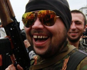Боевики "шастают" у Станицы Луганской с повязками ОБСЕ