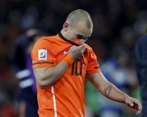 Колишній гравець збірної Нідерландів, &quot;Реала&quot; та &quot;Інтера&quot; оголосив про завершення кар&#039;єри
