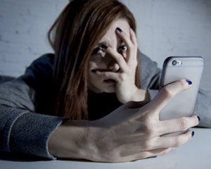 Исследователи установили, что вредит подросткам больше, чем соцсети