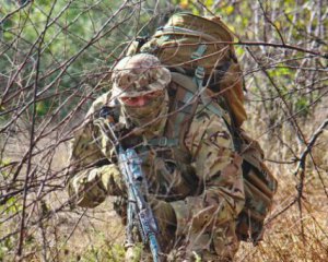 "Надо просто перестать стрелять?": 13 обстрілів за добу. Загинув воїн. Що відбувається в зоні ООС