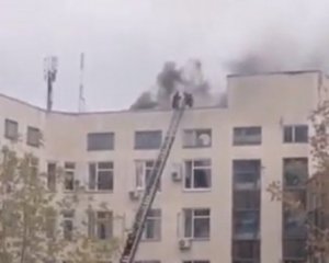 В Киеве горит райадминистрация