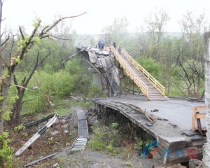 Ремонт мосту в Станиці Луганській: бойовики затягують виконання домовленостей
