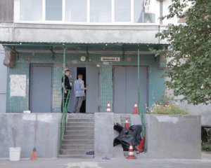 Тіло 26-річної жінки знайшли під вікнами багатоповерхівки
