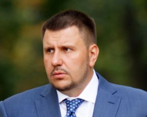 Суд заочно арештував міністра-втікача Клименка