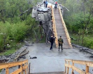 Украина готова начать ремонт моста в Станице Луганской