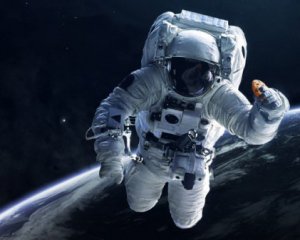 Показали, як працюють астронавти NASA у відкритому космосі