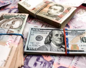 Скільки втратив бюджет через зміцнення гривні