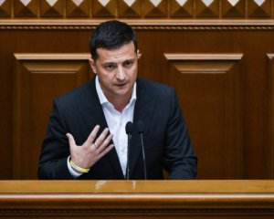 Бюджет до 15 вересня, ринок землі - до 1 грудня: Зеленський дав вказівки уряду і парламенту