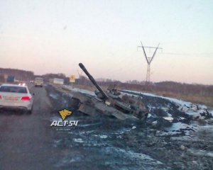 Доплавался: в России затонул танк с экипажем