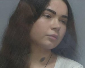 Крамниця, тренажерний зал і перукарня: куди етапували Зайцеву