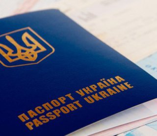 На какую зарплату украинцы едут работать за границу