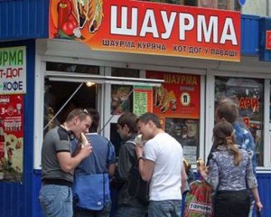 В Киеве проверят все киоски с шаурмой