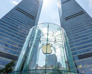 Apple випустить бюджетний айфон