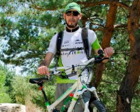 "Коли летиш, адреналін зашкалює. Педалі взагалі не крутиш, лише пригальмовуєш"