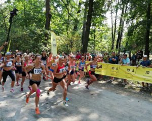 260 легкоатлетів пробігли парком Олександрія