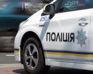 В Киеве посреди улицы похитили мужчину – похитители вооружены