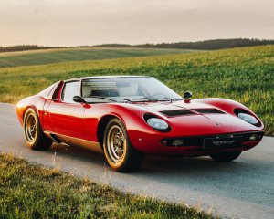 Раритетную Lamborghini Miura выставили на торги за миллион