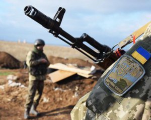 Шестеро українських військових постраждали на Донбасі