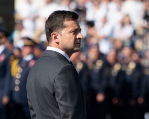 "Перелік запитань зростає" - від Зеленського хочуть почути політику щодо Росії