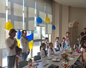 В Стамбуле открыли украинскую школу