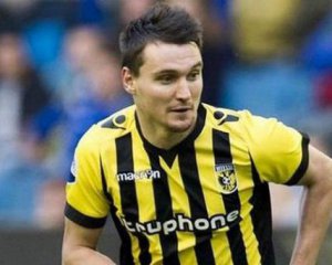 Украинский футболист забил невероятный гол пяткой в европейском чемпионате