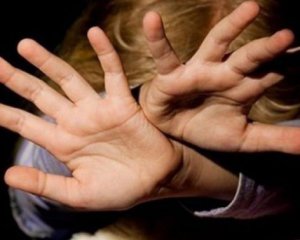 В Черкасской области изнасиловали 11-летнюю девочку