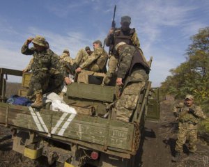 Розповіли про ризики повного розведення військ на Донбасі