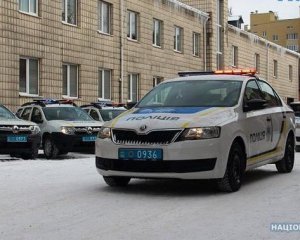 Патрульні поліцейські влаштували потрійну ДТП