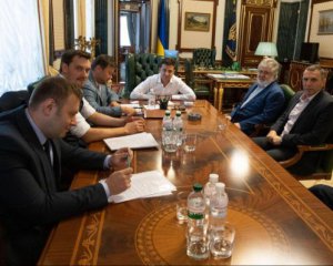 Связь Зеленского с Коломойским ослабляет позиции президента на международной арене - Фесенко