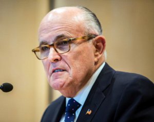 Свидетели и компрометирующие документы могут доказать вмешательство Украины в выборы США – адвокат Трампа