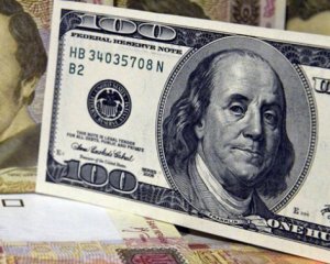 Почему доллар дешевый: назвали причины