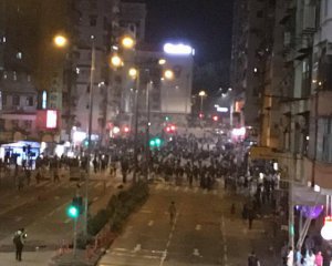 У Гонконгу поліція вбила протестувальника